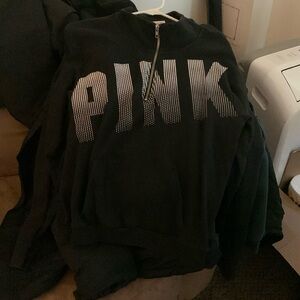 Victoria’s Secret pink
Sweatshirt